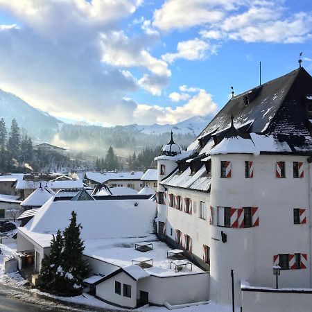 Family Hotel Schloss Rosenegg 피버브룬 외부 사진