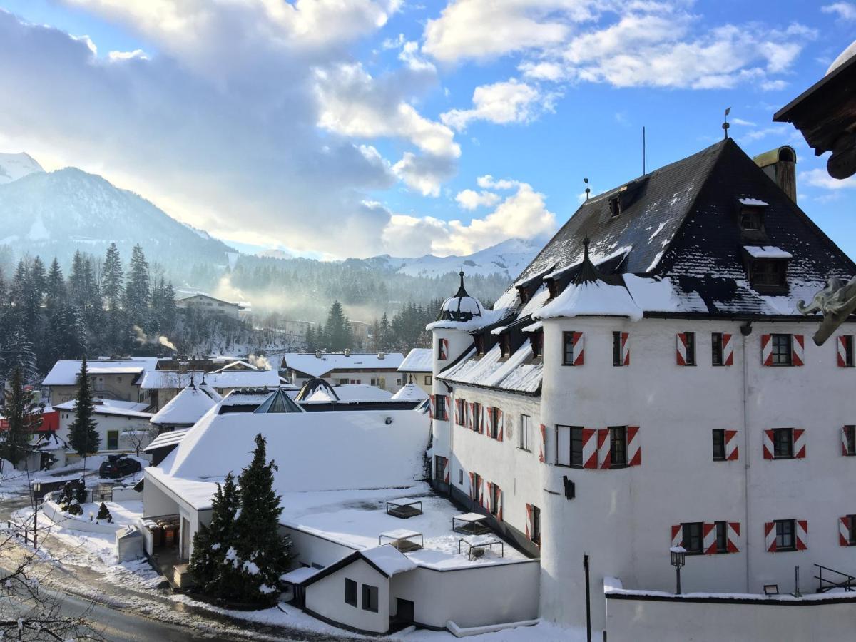 Family Hotel Schloss Rosenegg 피버브룬 외부 사진