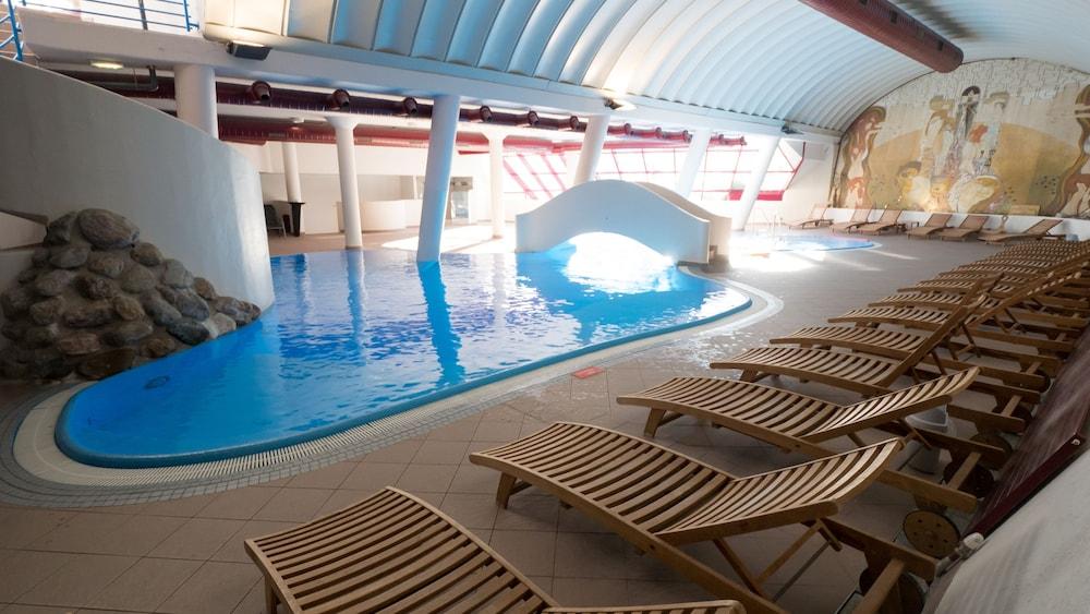 Family Hotel Schloss Rosenegg 피버브룬 외부 사진