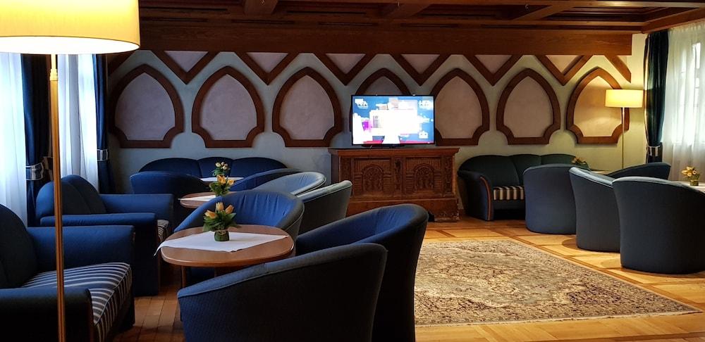 Family Hotel Schloss Rosenegg 피버브룬 외부 사진