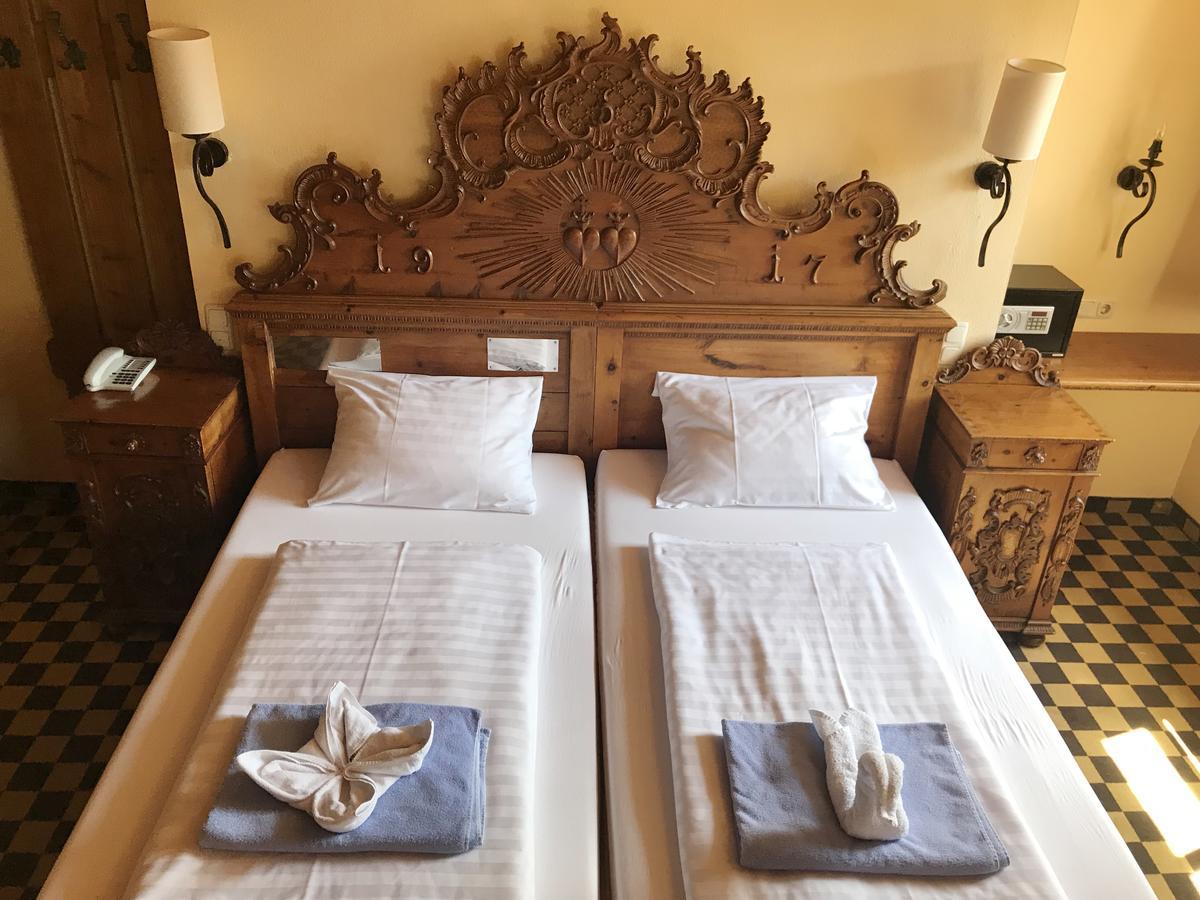 Family Hotel Schloss Rosenegg 피버브룬 외부 사진