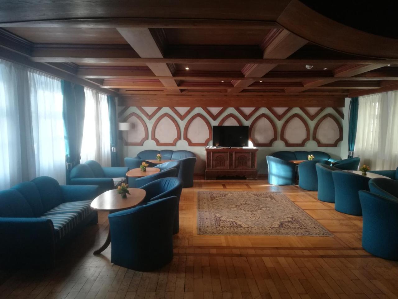 Family Hotel Schloss Rosenegg 피버브룬 외부 사진