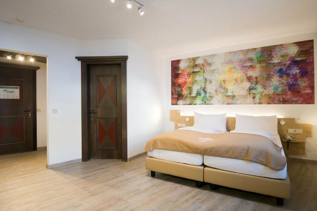Family Hotel Schloss Rosenegg 피버브룬 외부 사진