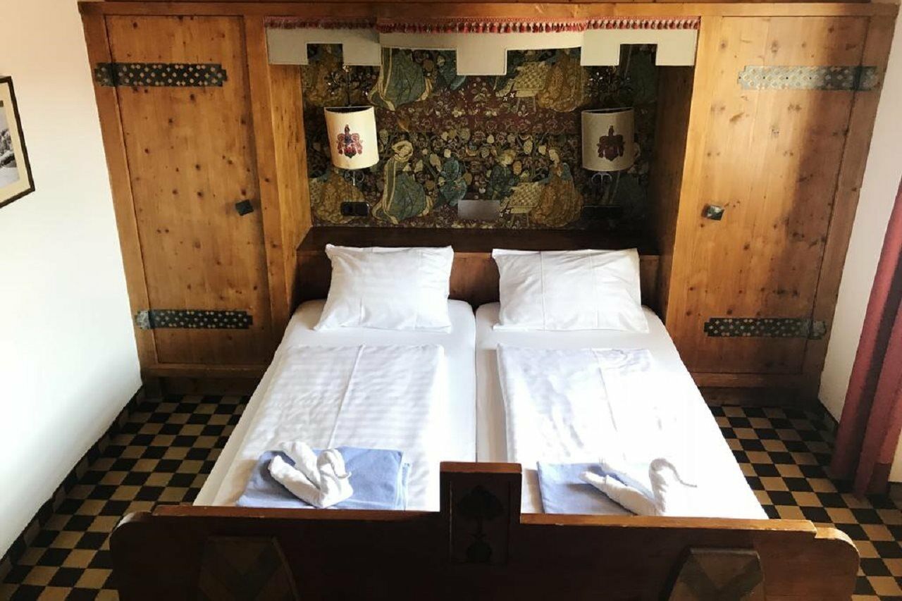 Family Hotel Schloss Rosenegg 피버브룬 외부 사진